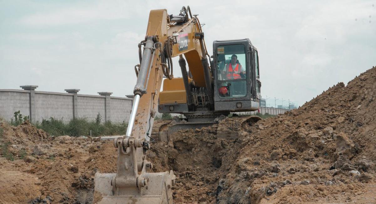 智能挖土機引導系統 EMG100