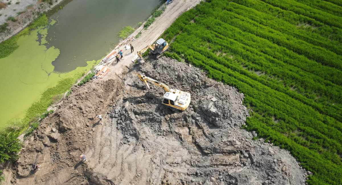 智能挖土機引導系統 EMG100